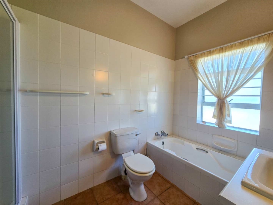 4 Bedroom Property for Sale in Jongensfontein Western Cape